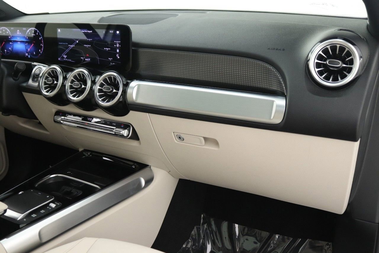 Certified 2022 Mercedes-Benz GLB 250 image 25