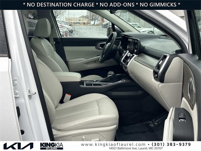 Used 2023 Kia Sorento EX w/ Panoramic Sunroof Package image 16