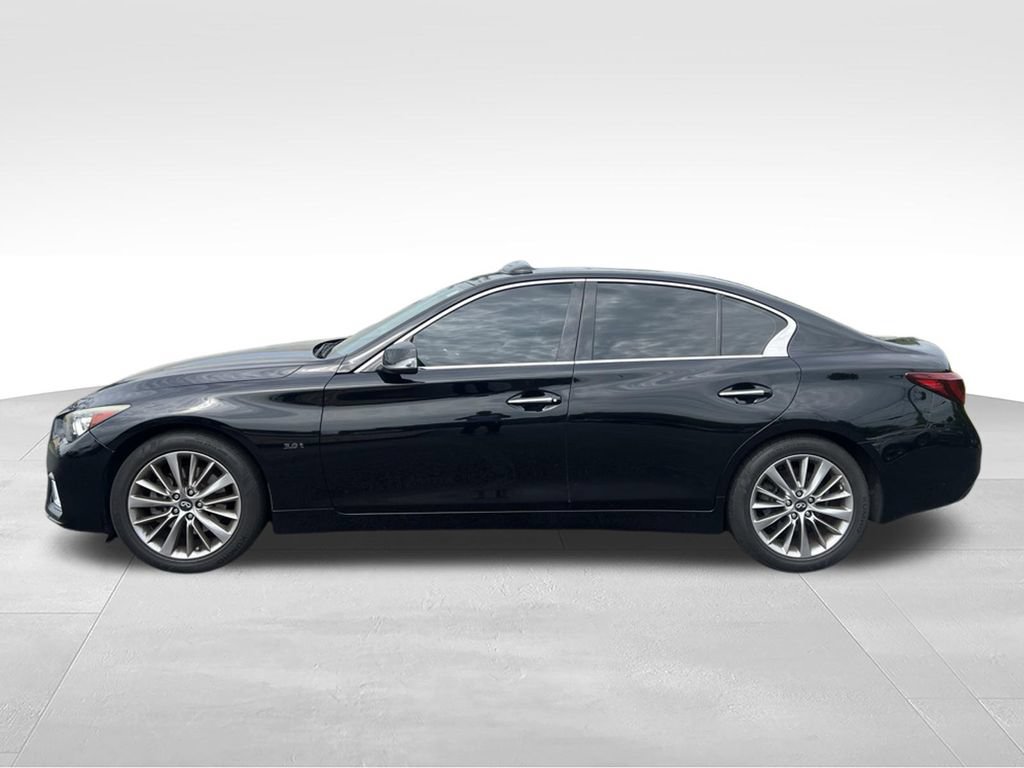 Used 2018 INFINITI Q50 Luxe RWD image 3