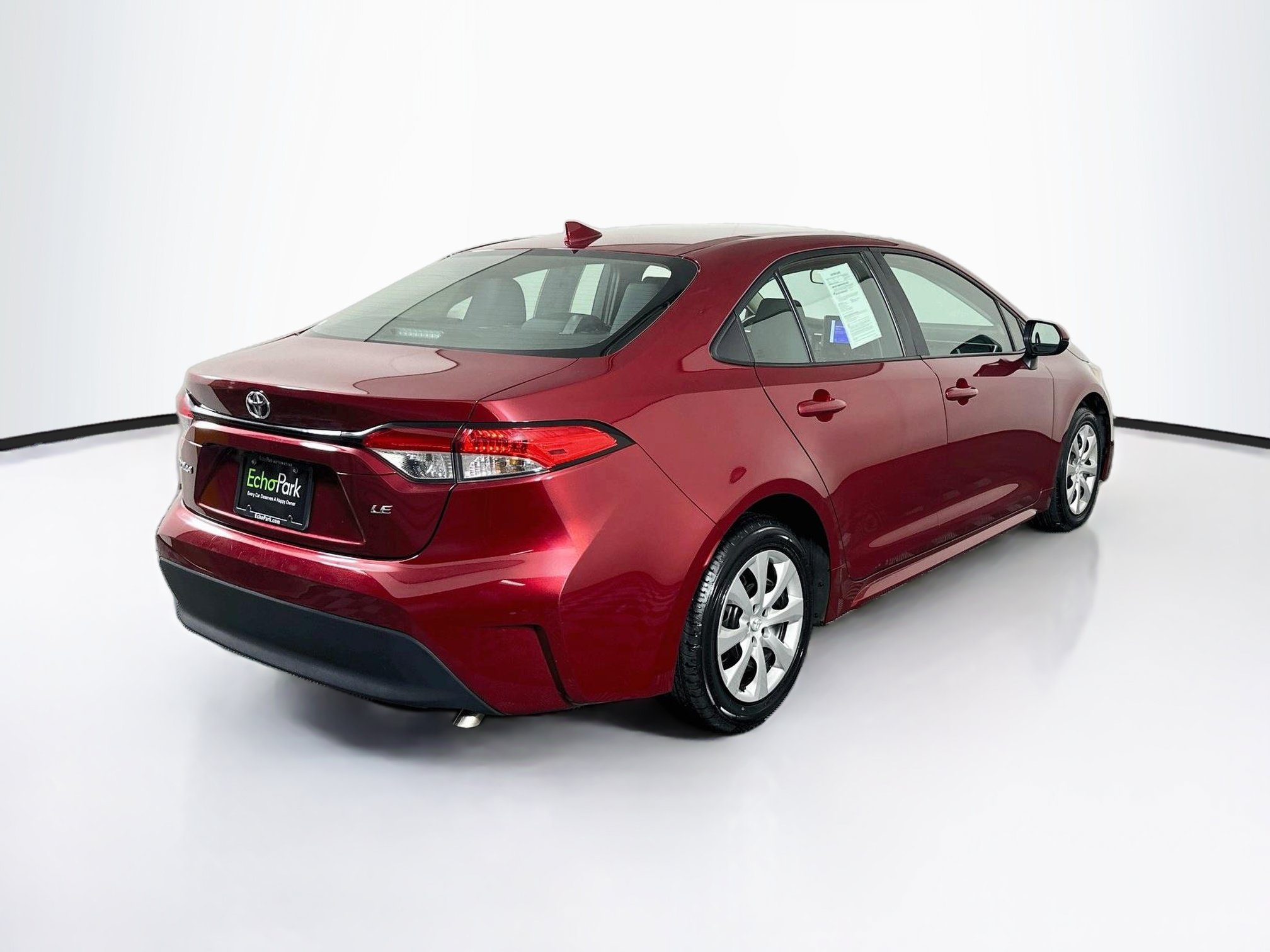 Used 2025 Toyota Corolla LE FWD image 9