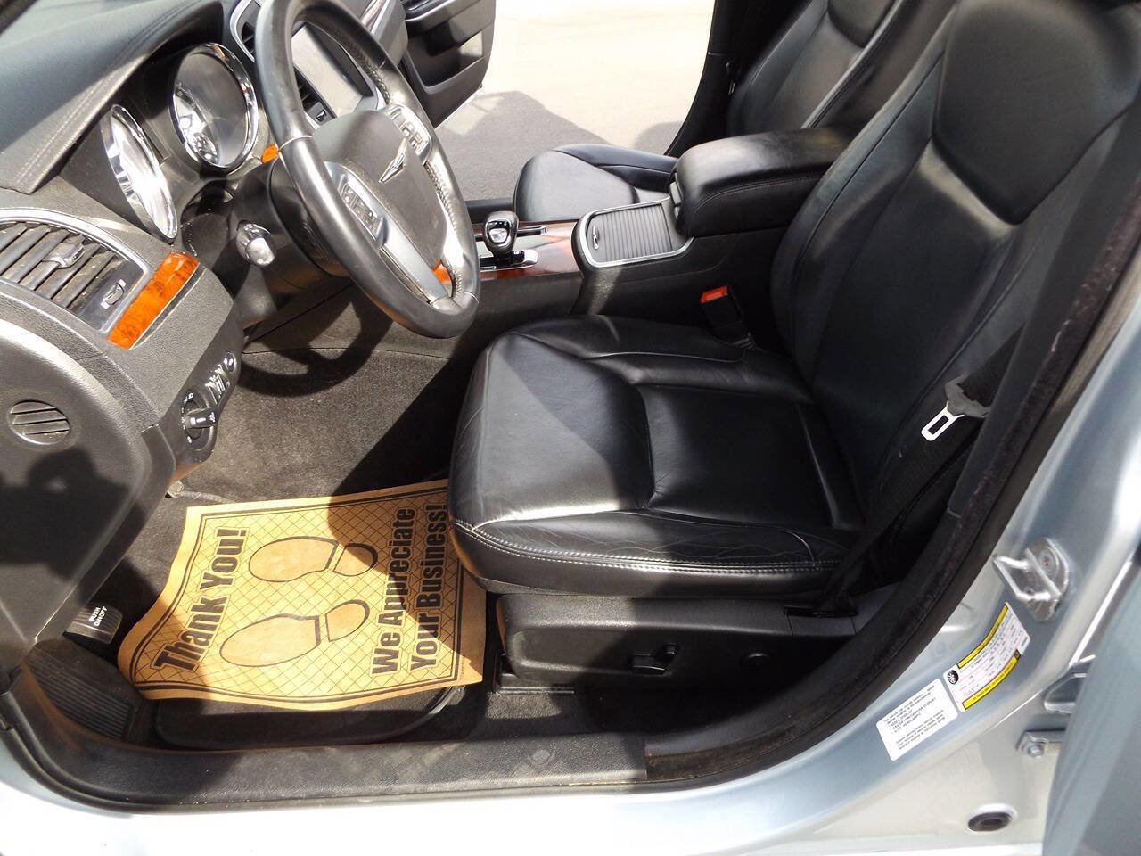 Used 2013 Chrysler 300 w/ Driver Convenience Group image 13