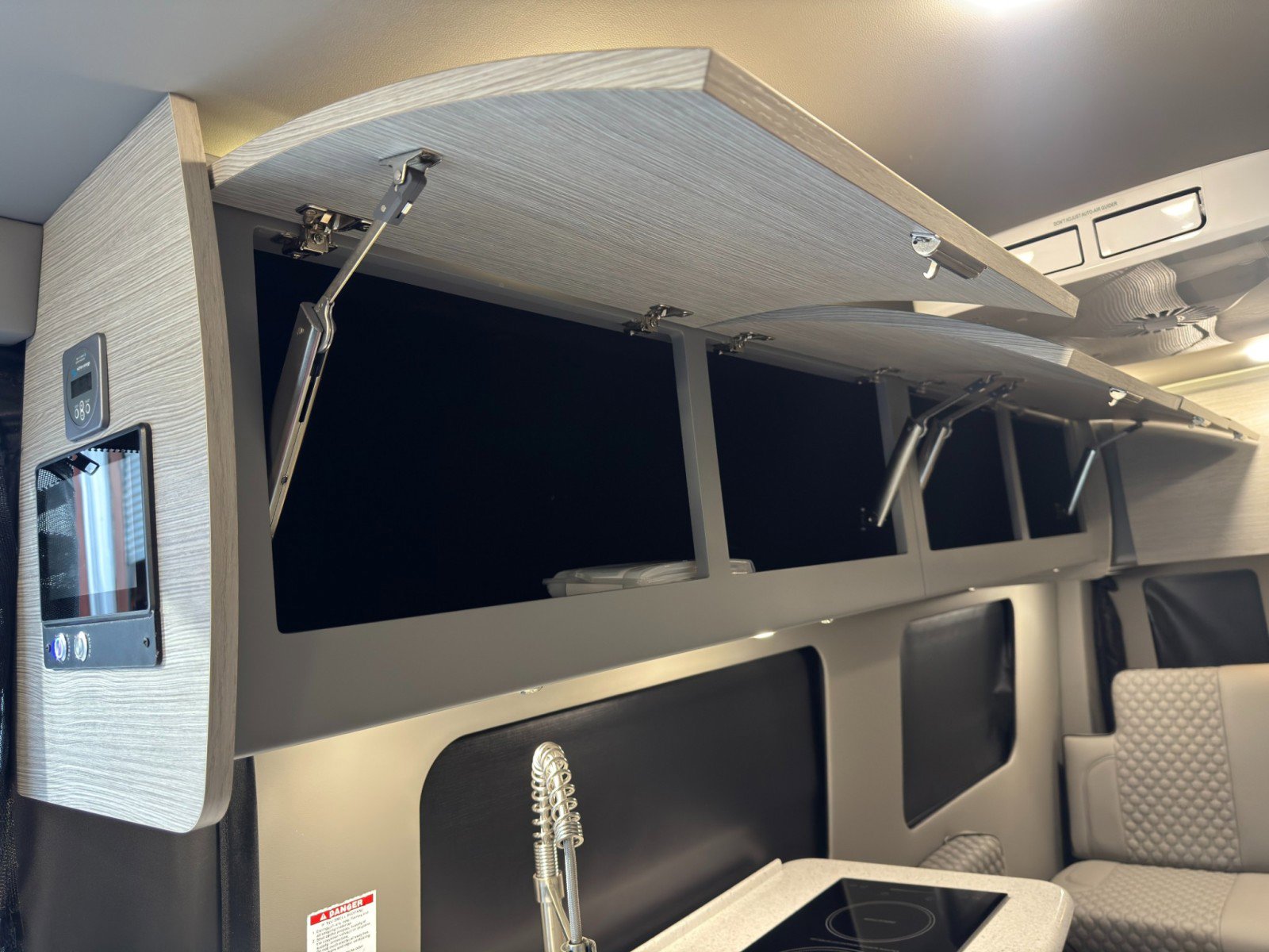 Used 2023 Mercedes-Benz Sprinter 3500 w/ Parking Package image 73