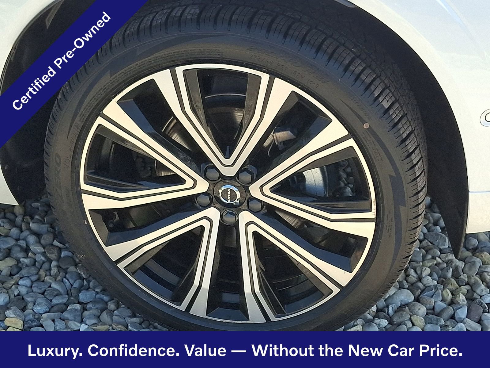 Certified 2023 Volvo XC60 B5 Ultimate w/ Climate Package AWD/4WD image 9