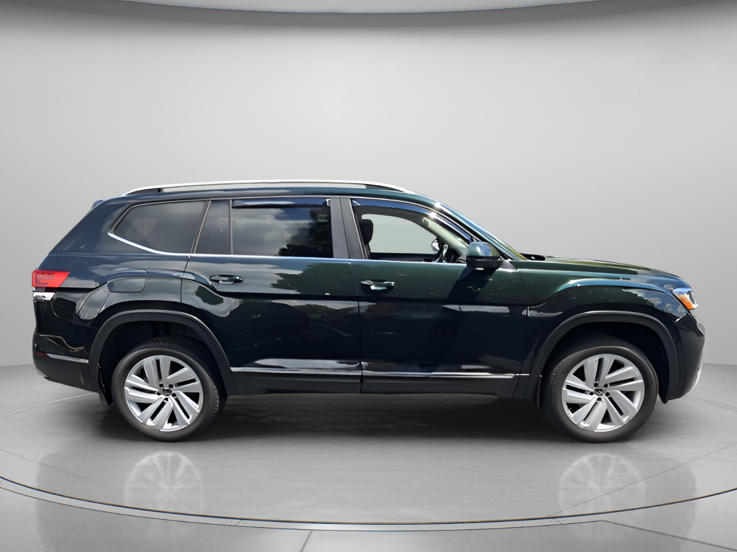 Certified 2021 Volkswagen Atlas SEL AWD/4WD image 6