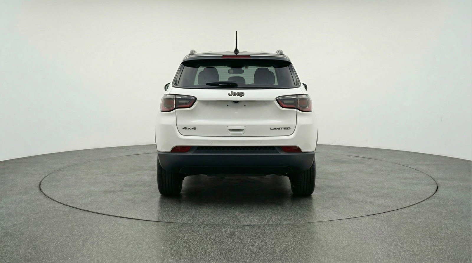 Used 2025 Jeep Compass Limited image 7