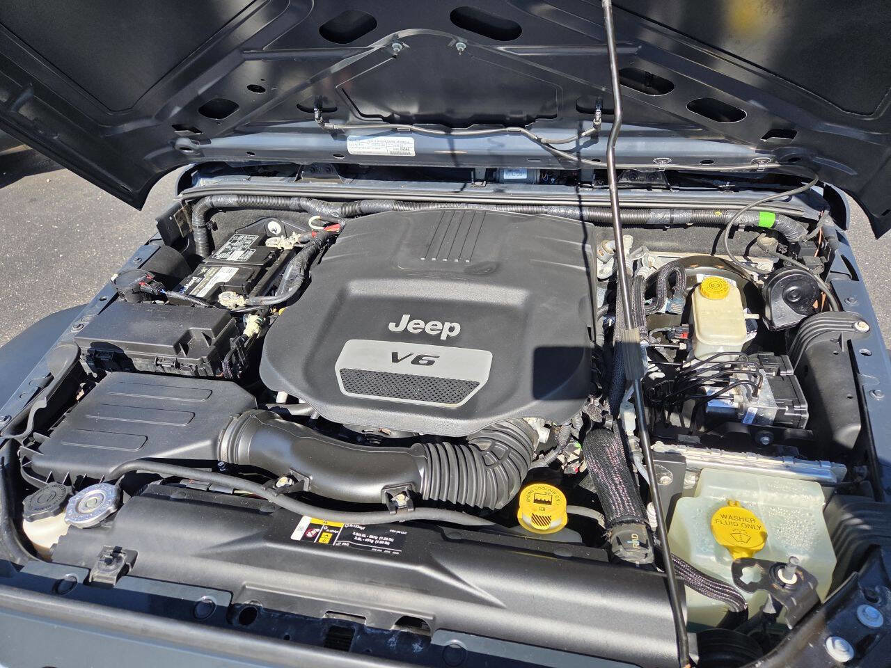 Used 2017 Jeep Wrangler Unlimited Sport w/ Quick Order Package 24S image 28