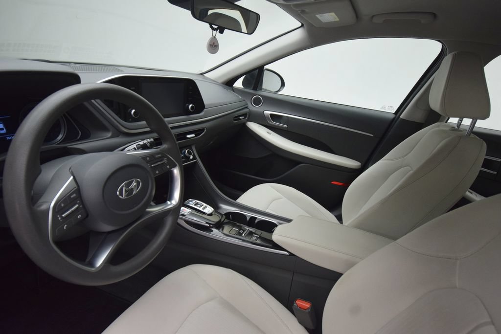 Used 2023 Hyundai Sonata SE w/ Cargo Package FWD image 11