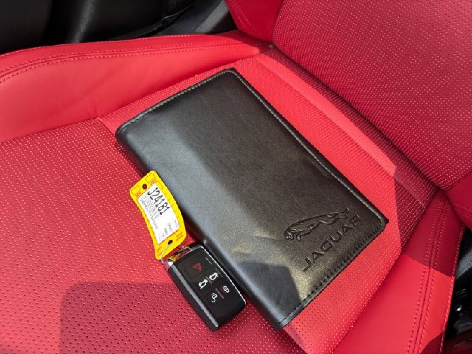 Used 2024 Jaguar I-PACE R-Dynamic HSE image 22