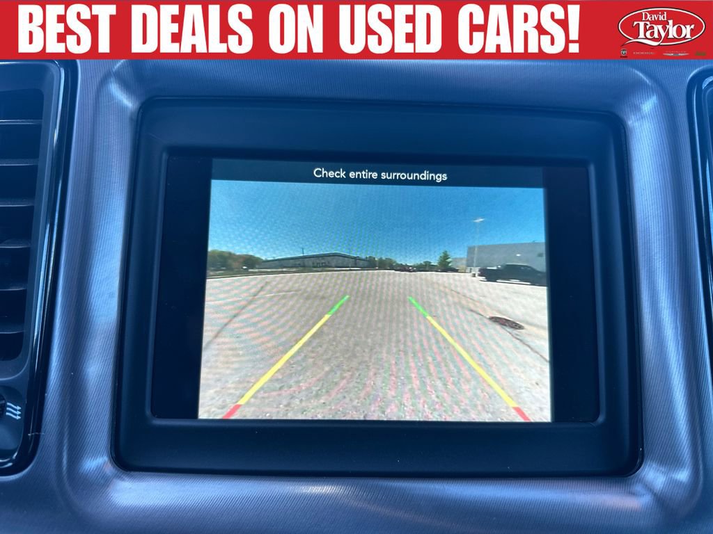 Used 2021 Dodge Challenger SXT RWD image 12