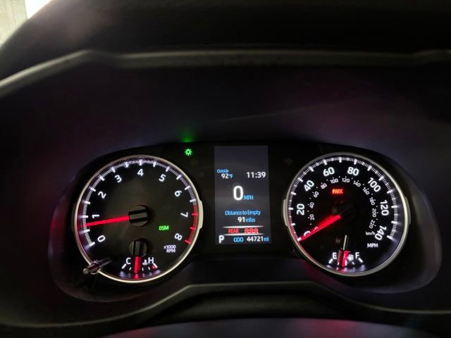 Used 2021 Toyota RAV4 XLE image 16