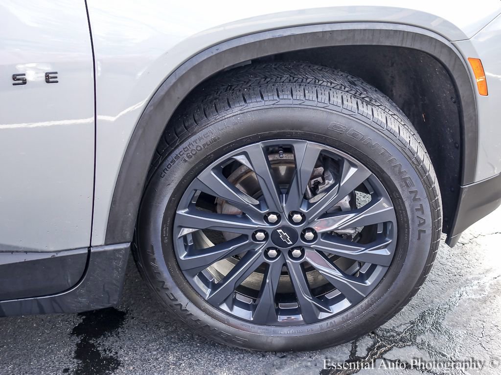 Used 2023 Chevrolet Traverse RS image 12