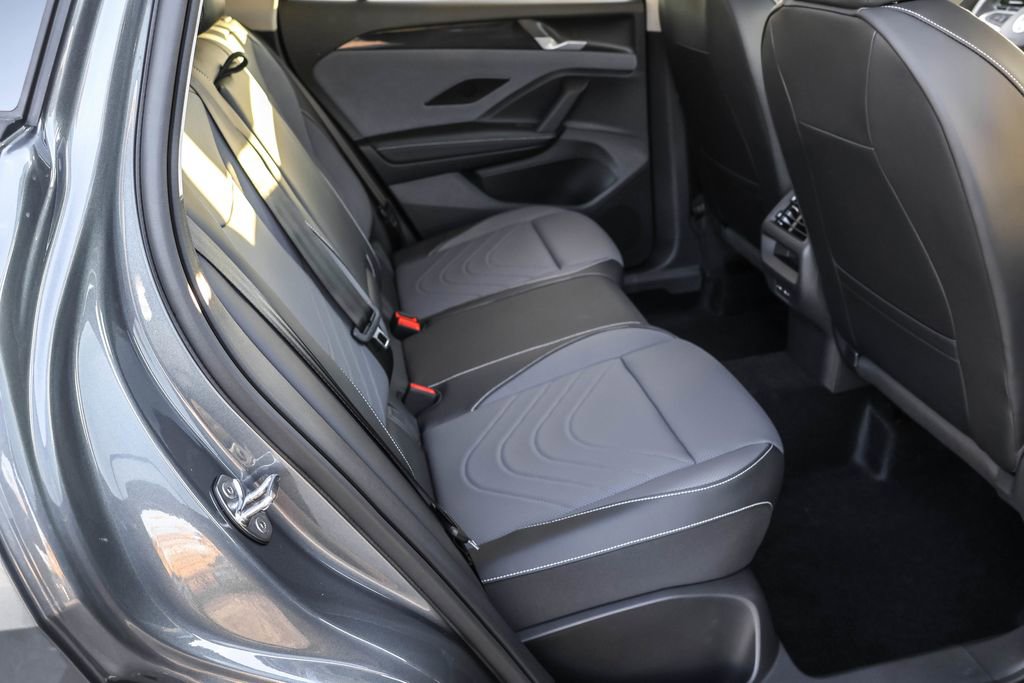 New 2026 Volkswagen Tiguan SE image 35