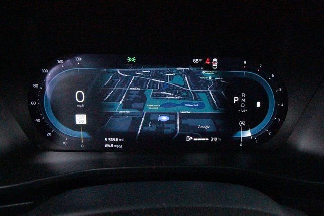 Certified 2025 Volvo XC40 B5 Core image 19