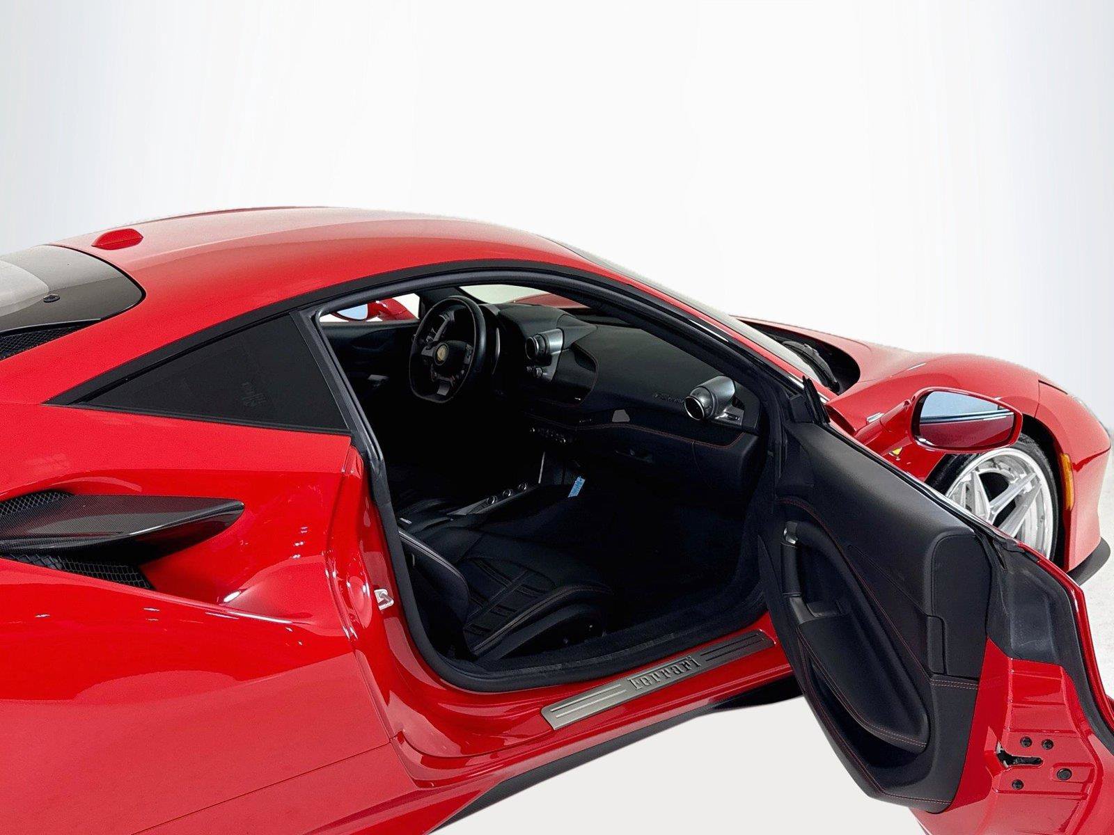 Used 2021 Ferrari F8 Tributo RWD image 28