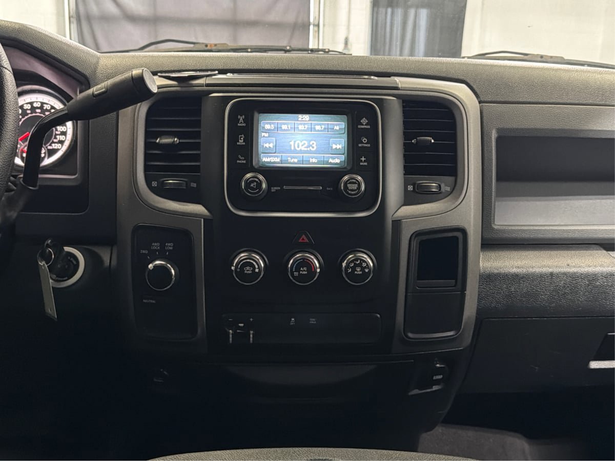 Used 2014 RAM 1500 Express AWD/4WD image 17