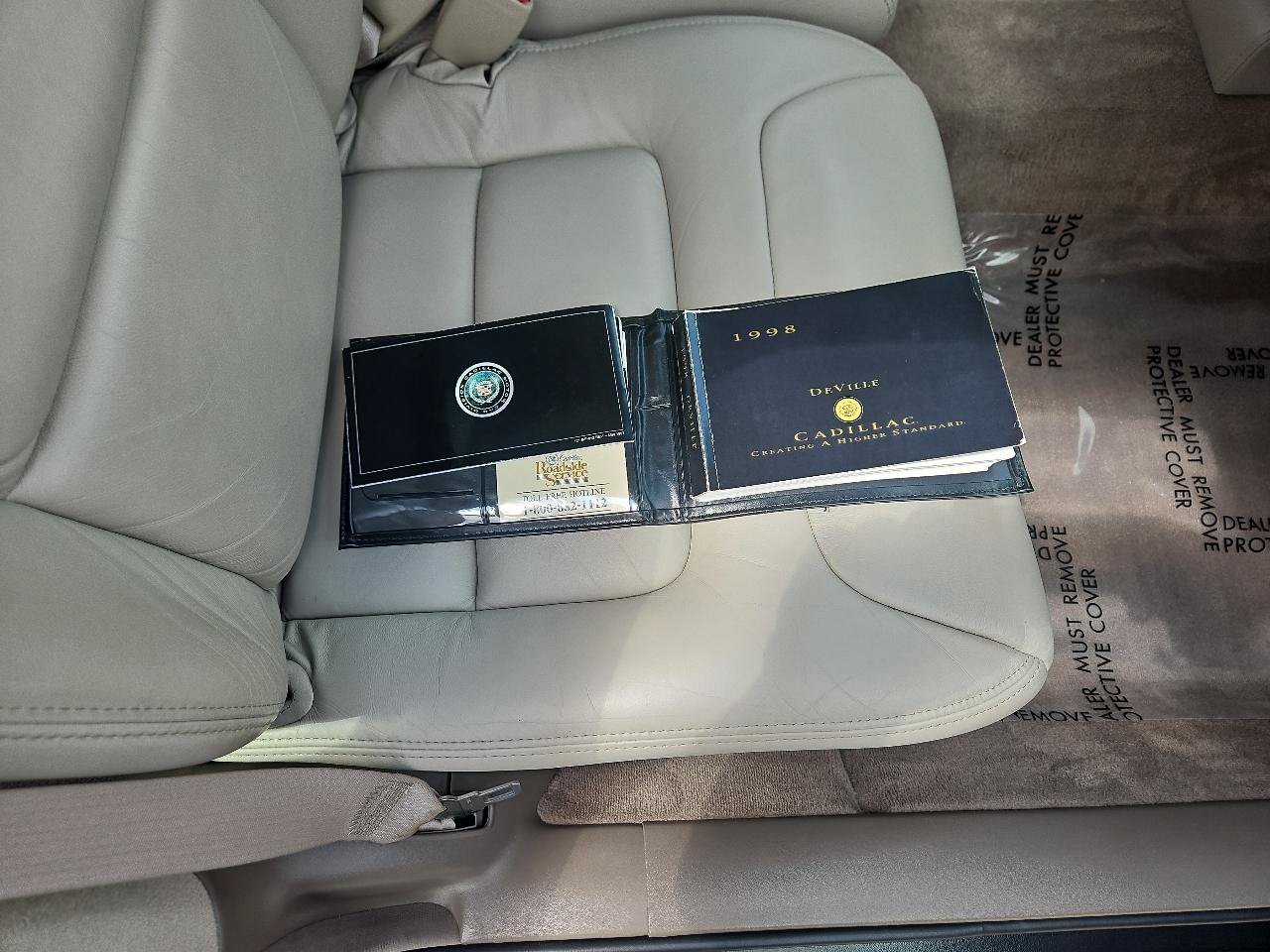 Used 1998 Cadillac De Ville FWD image 20