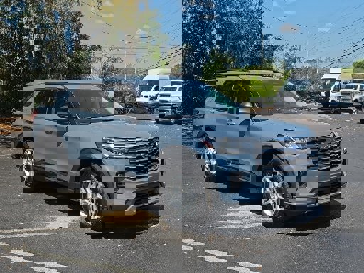 Used 2025 Ford Explorer Active w/ Active Comfort Package image 14