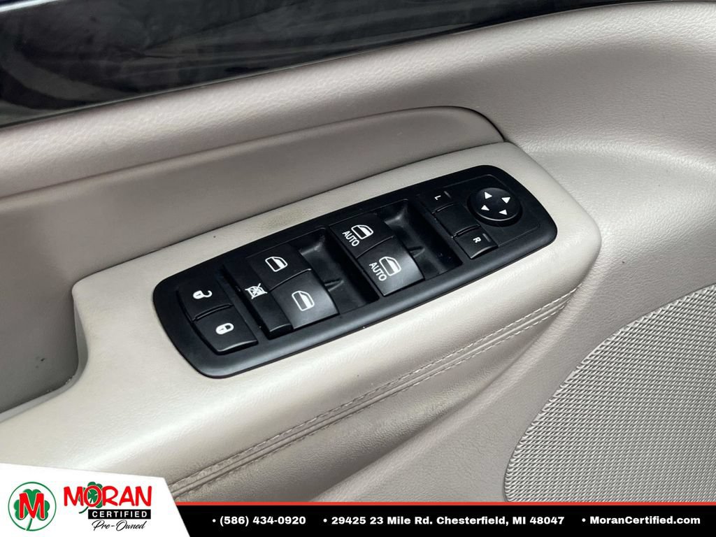 Used 2011 Jeep Grand Cherokee Laredo AWD/4WD image 15