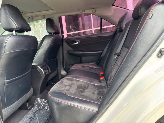 Used 2016 Toyota Camry XSE w/ Moonroof Package FWD image 9