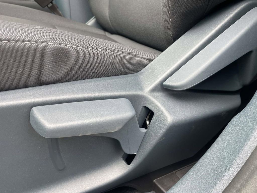 New 2025 Ford Maverick XL image 13