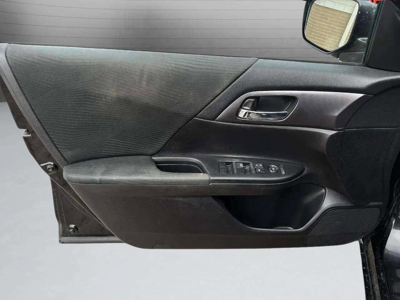 Used 2015 Honda Accord LX image 36