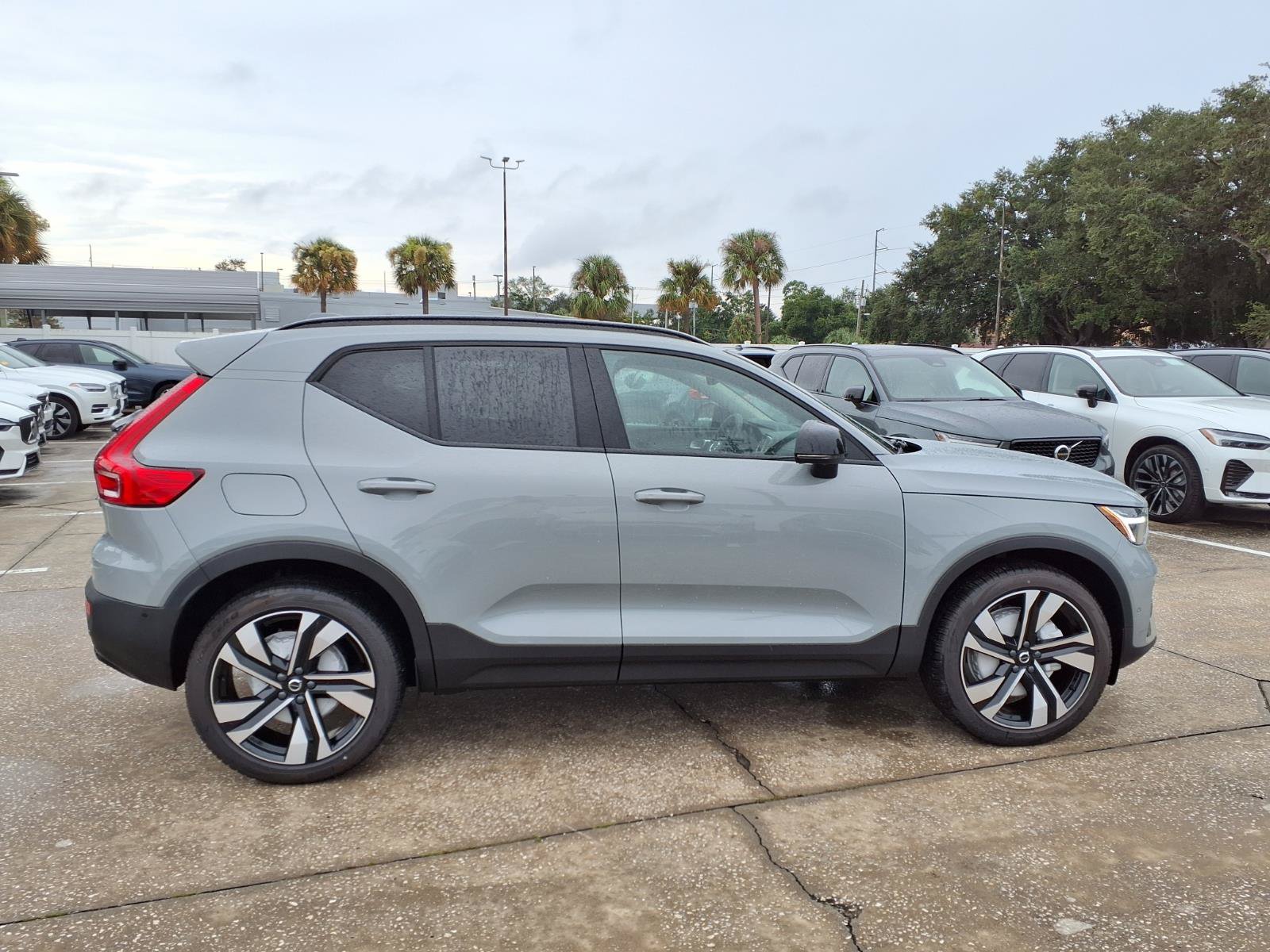 New 2026 Volvo XC40 B5 Plus w/ Protection Package Premier AWD/4WD image 8