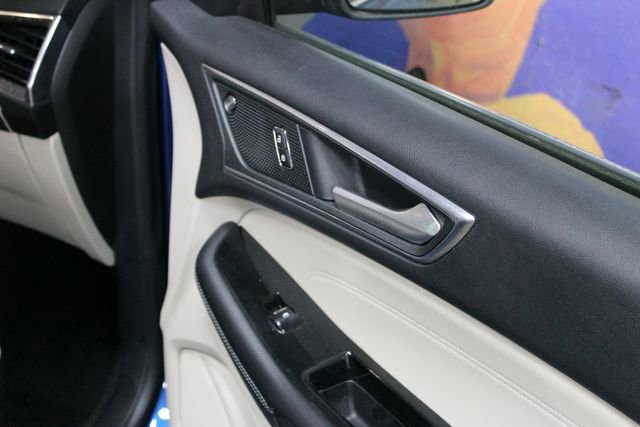 Used 2020 Ford Edge Titanium AWD/4WD image 11