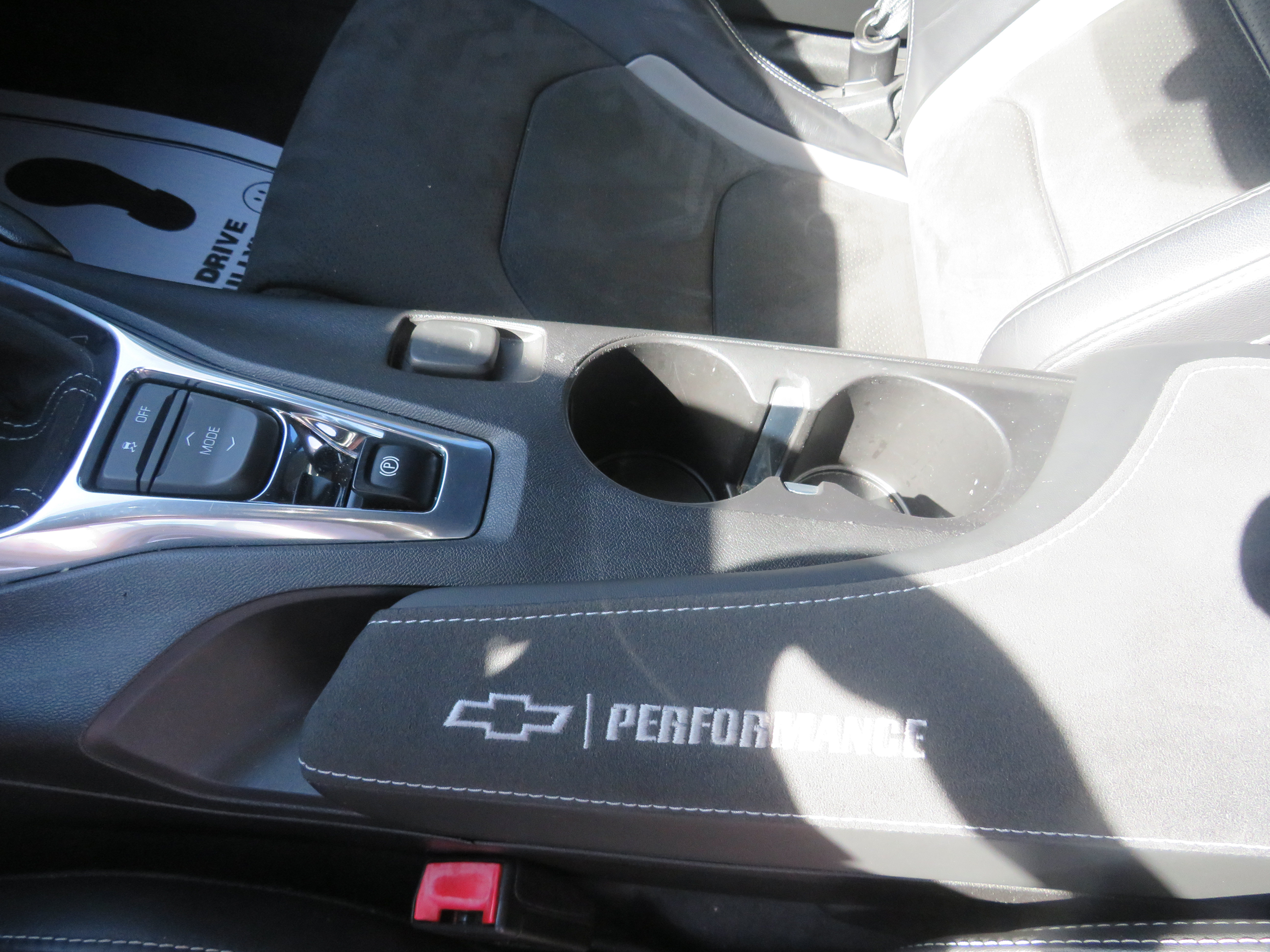Used 2018 Chevrolet Camaro SS RWD image 10