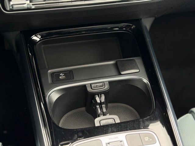 Used 2026 Mercedes-Benz GLB 250 4MATIC image 40