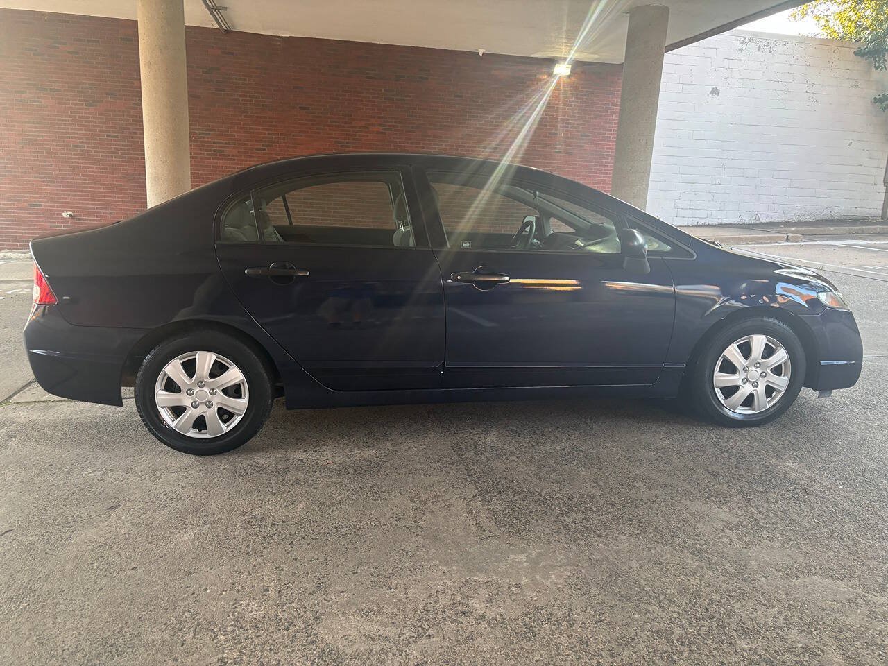 Used 2010 Honda Civic DX-VP image 4