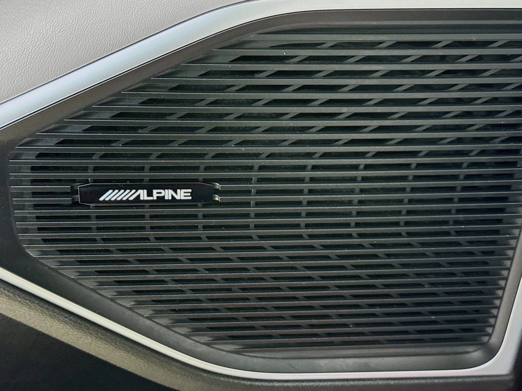 Used 2024 Jeep Wagoneer L Series II w/ Flexible Seating Group image 22