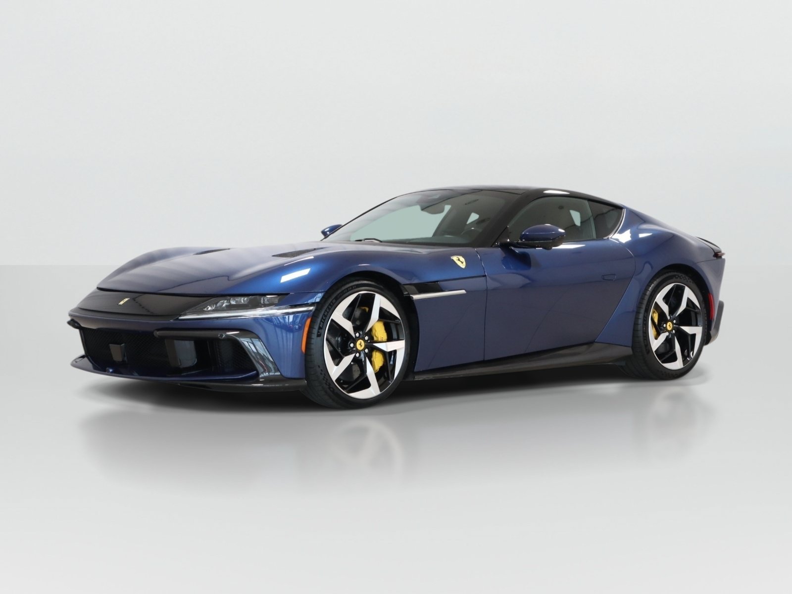 Used 2025 Ferrari 12Cilindri RWD image 32