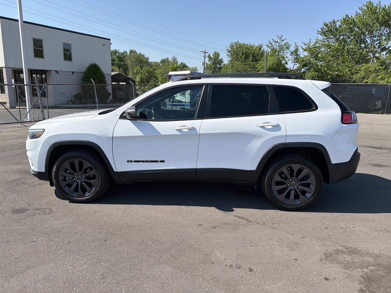 Used 2021 Jeep Cherokee Latitude Lux 80th Anniv w/ Quick Order Package 26U 80TH AWD/4WD image 16