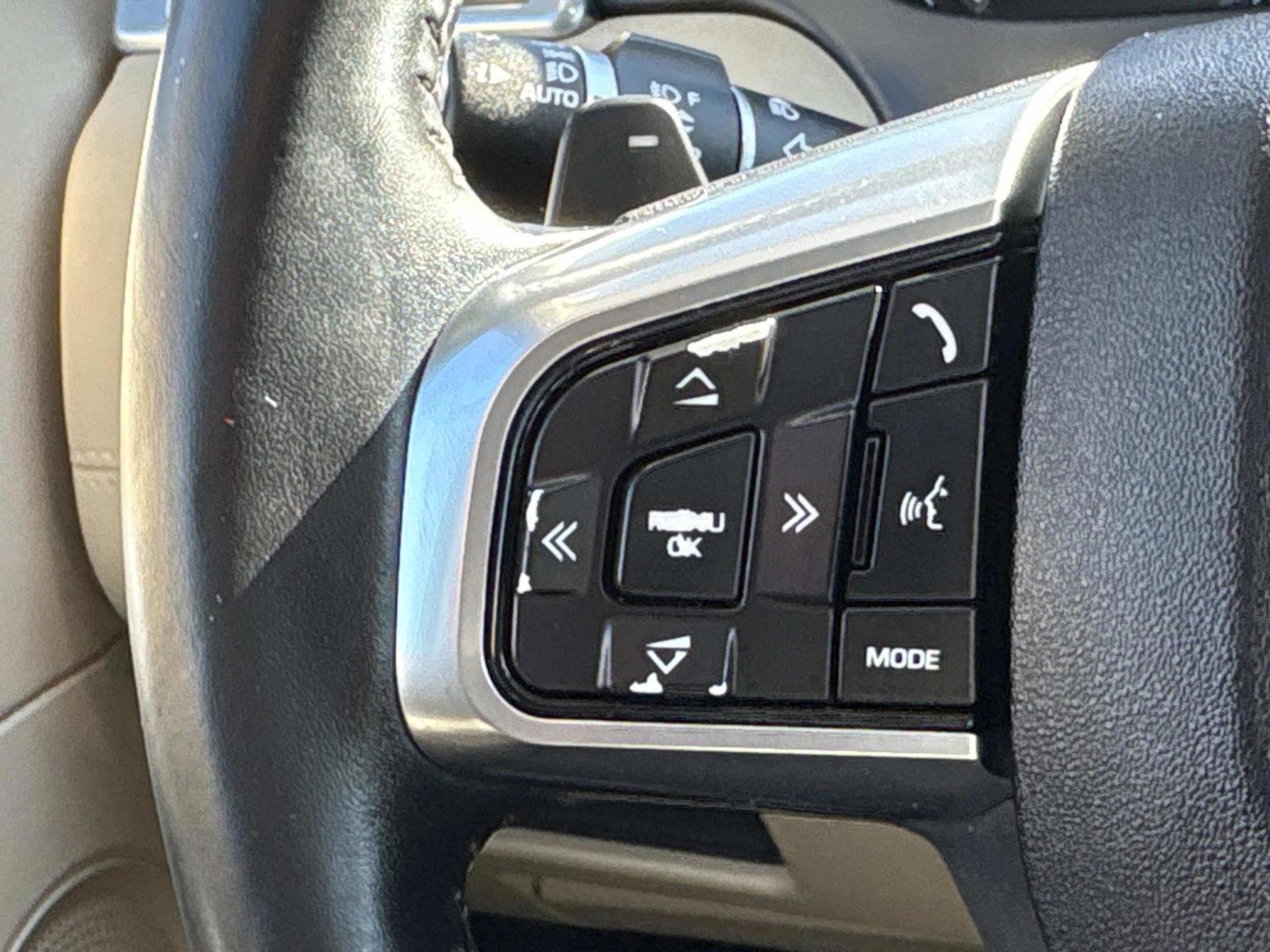 Used 2017 Land Rover Discovery Sport HSE image 21