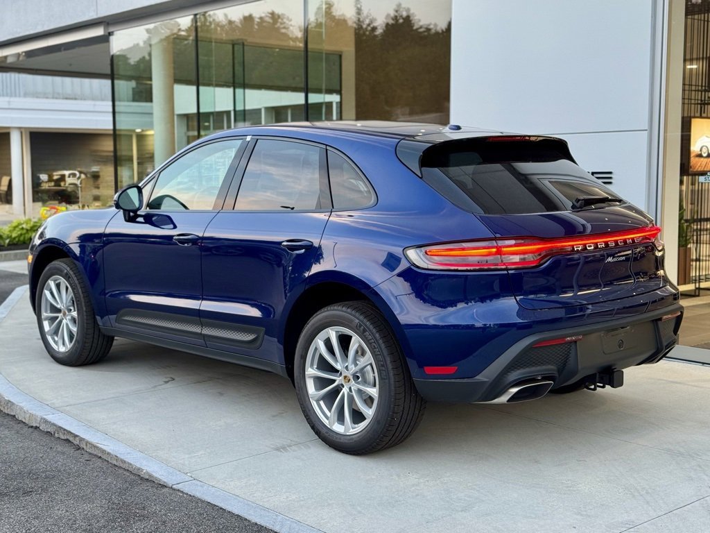 New 2026 Porsche Macan image 3