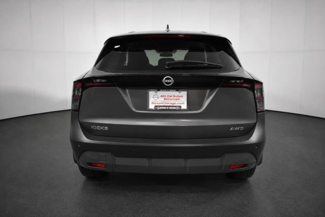 Certified 2025 Nissan Kicks SV AWD/4WD image 5
