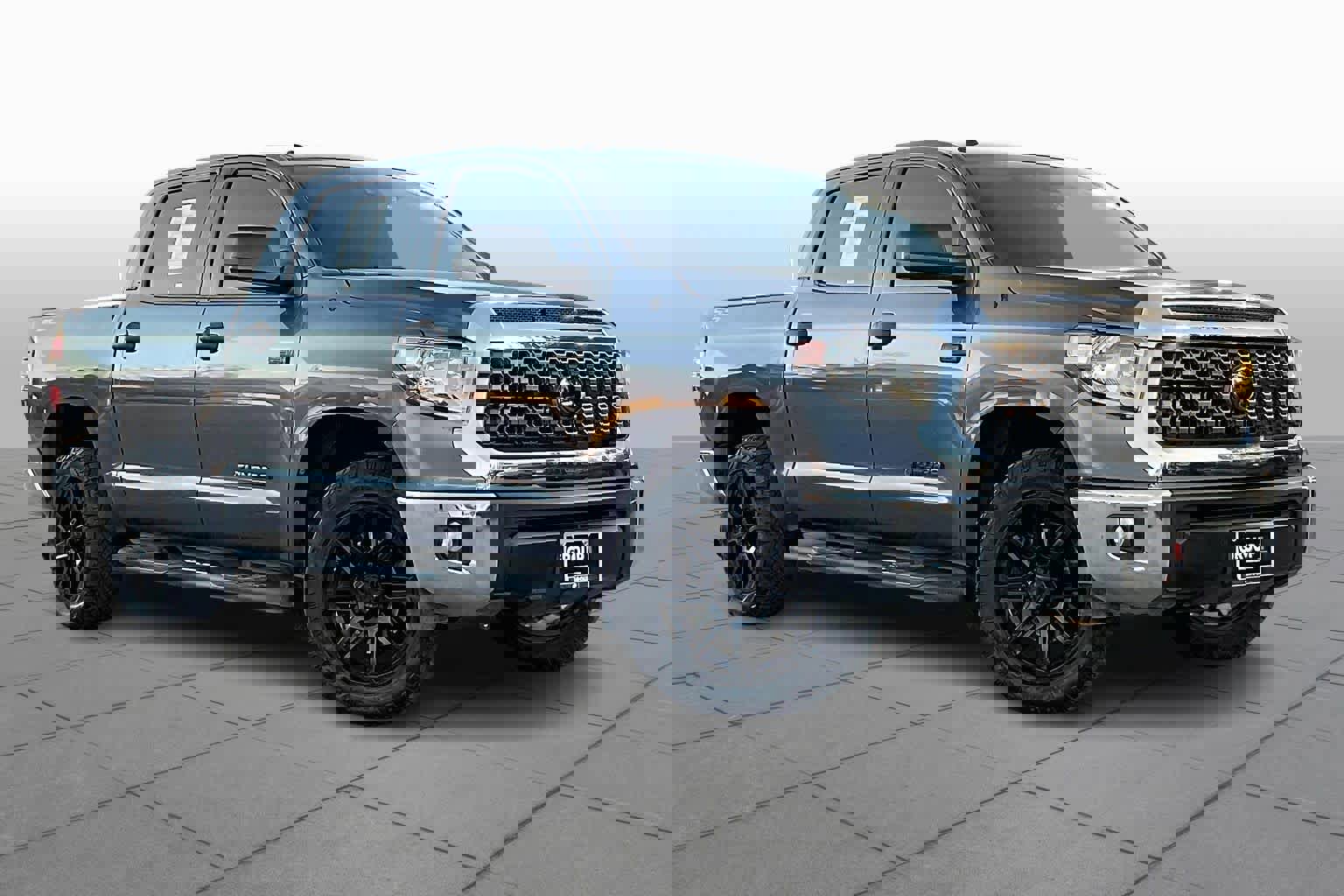 Used 2019 Toyota Tundra SR5 image 3