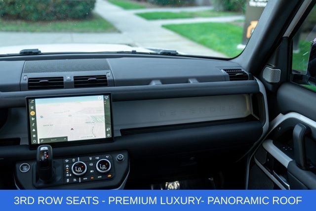 Used 2024 Land Rover Defender 130 S image 31