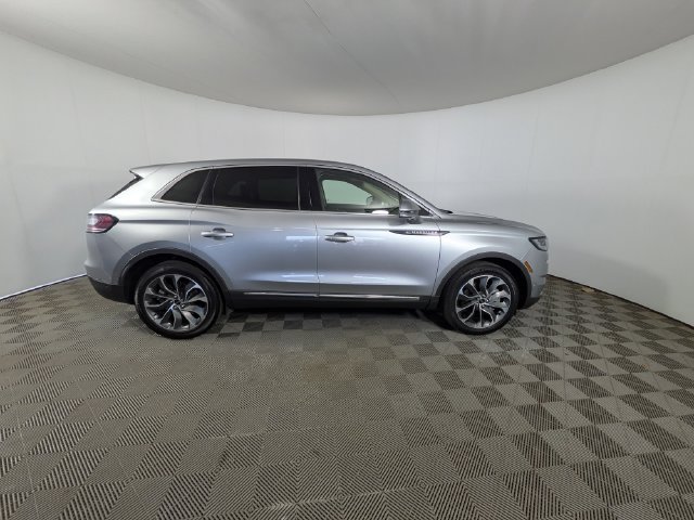 Used 2023 Lincoln Nautilus Reserve w/ Equipment Group 201A AWD/4WD image 3