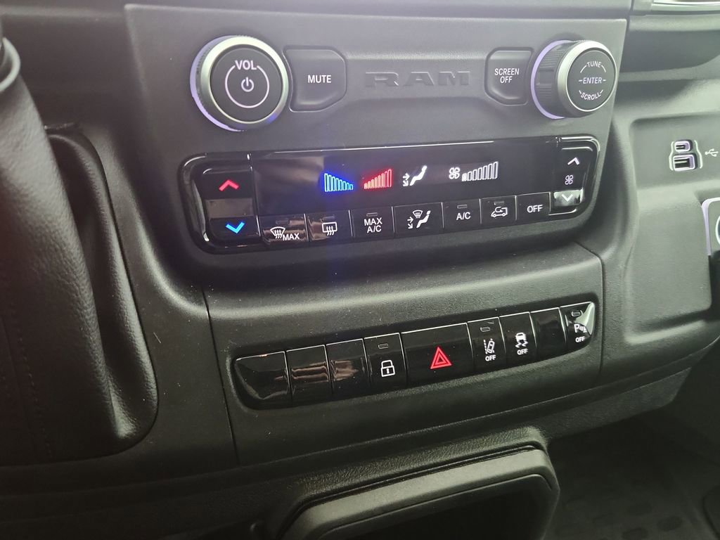 New 2026 RAM ProMaster 3500 w/ Safety Group FWD image 18