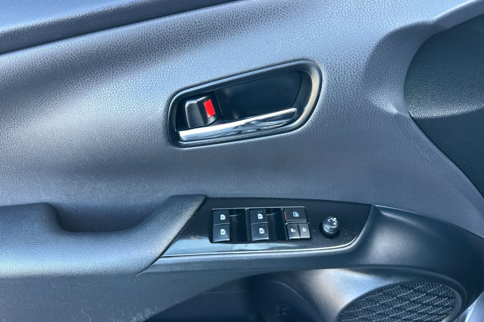 Certified 2017 Toyota Prius Prime Advanced image 11