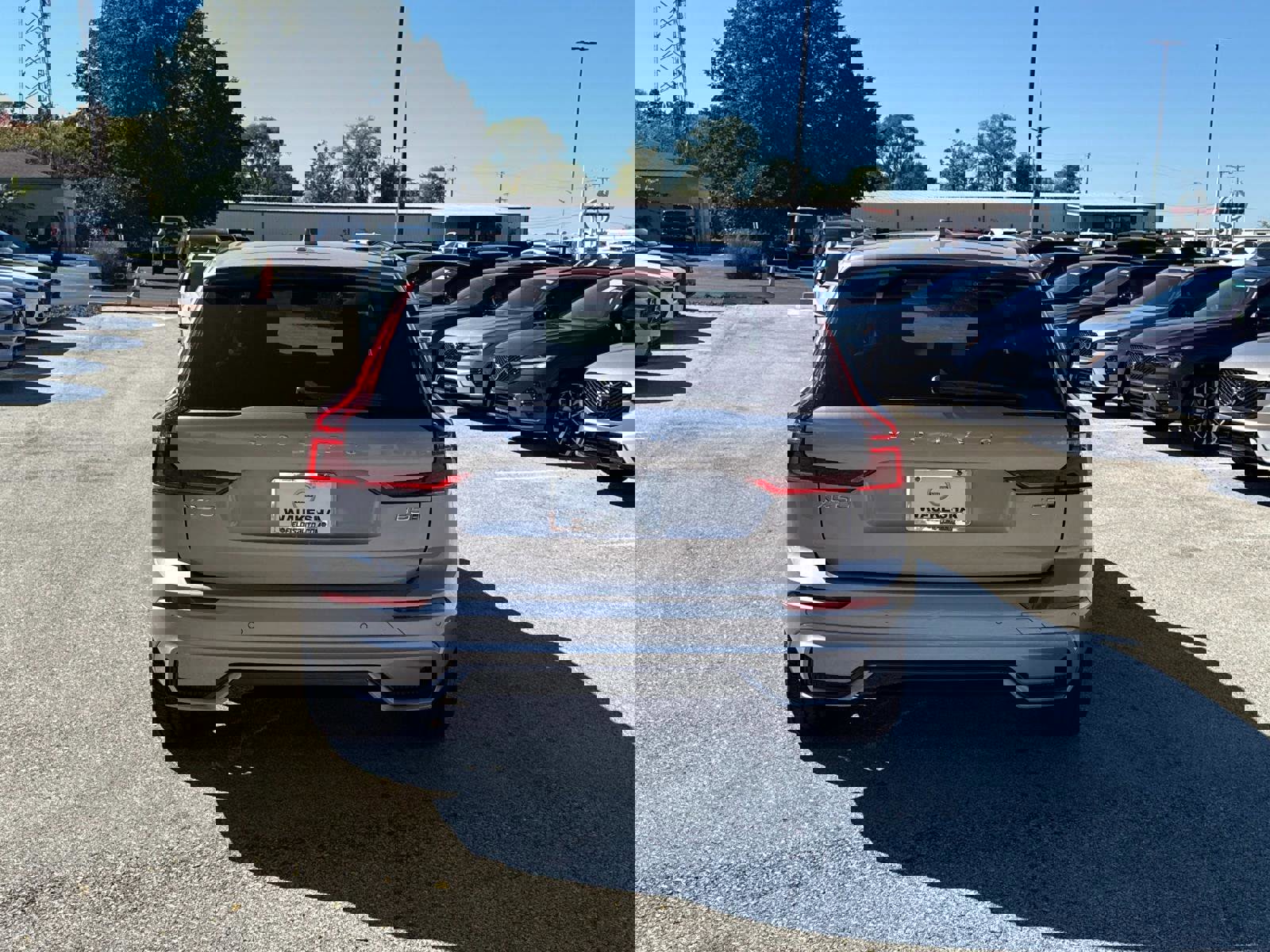 New 2026 Volvo XC60 B5 Plus w/ Climate Package image 6