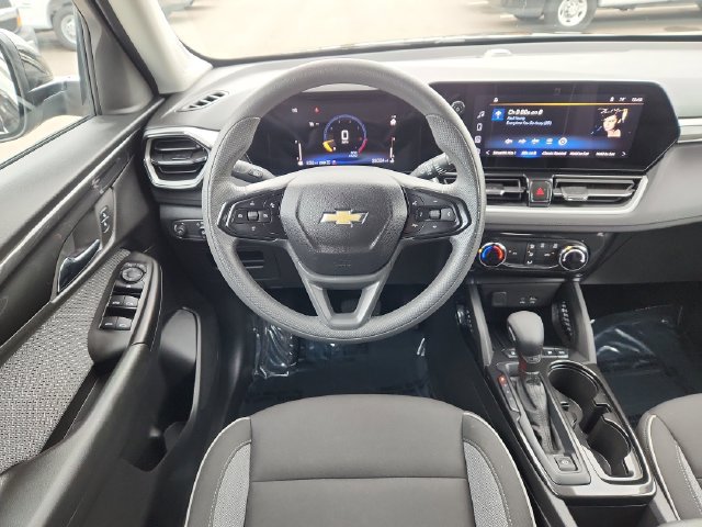 Used 2025 Chevrolet TrailBlazer LT AWD/4WD image 22