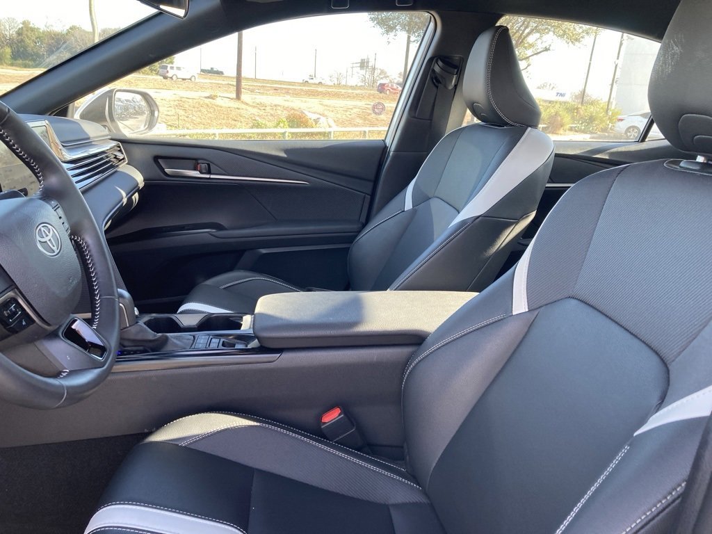 Certified 2025 Toyota Camry SE image 9