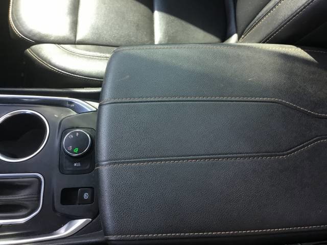 Used 2019 Chevrolet Traverse RS w/ LPO, Floor Liner Package AWD/4WD image 19