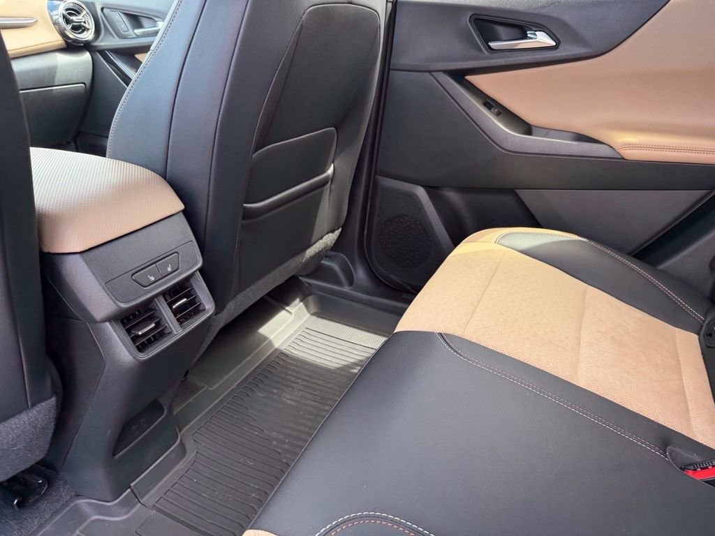 Used 2026 Chevrolet Equinox ACTIV w/ Convenience Package III image 14