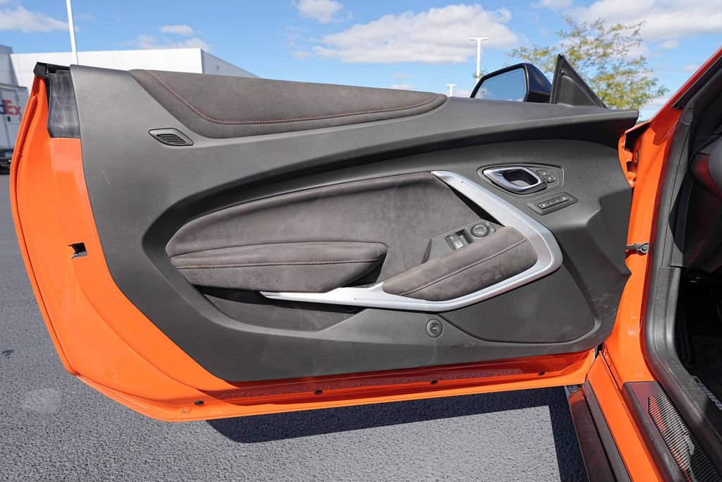 Used 2019 Chevrolet Camaro ZL1 RWD image 24