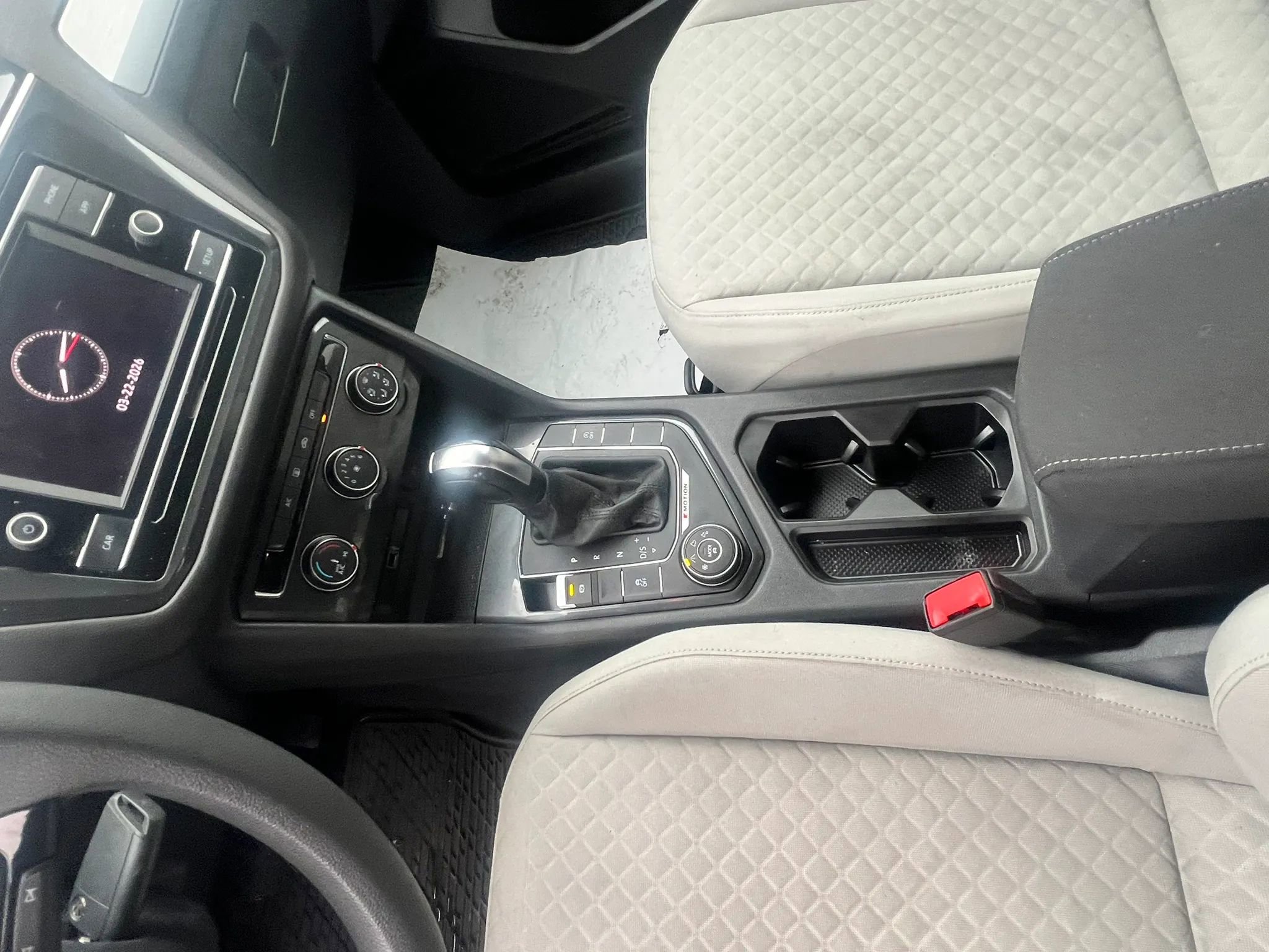 Used 2018 Volkswagen Tiguan S image 25