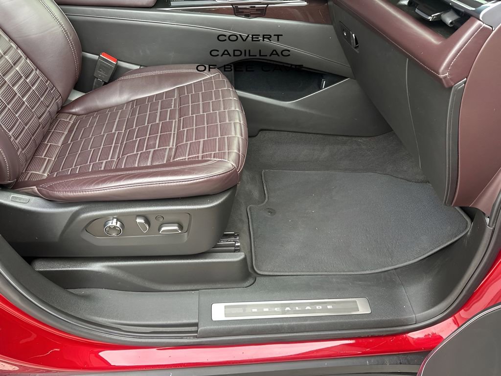 Used 2022 Cadillac Escalade Sport Platinum w/ Heavy-Duty Trailer Package image 19