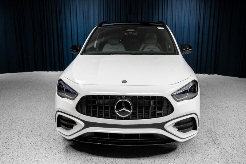New 2026 Mercedes-Benz GLA 35 AMG 4MATIC image 2
